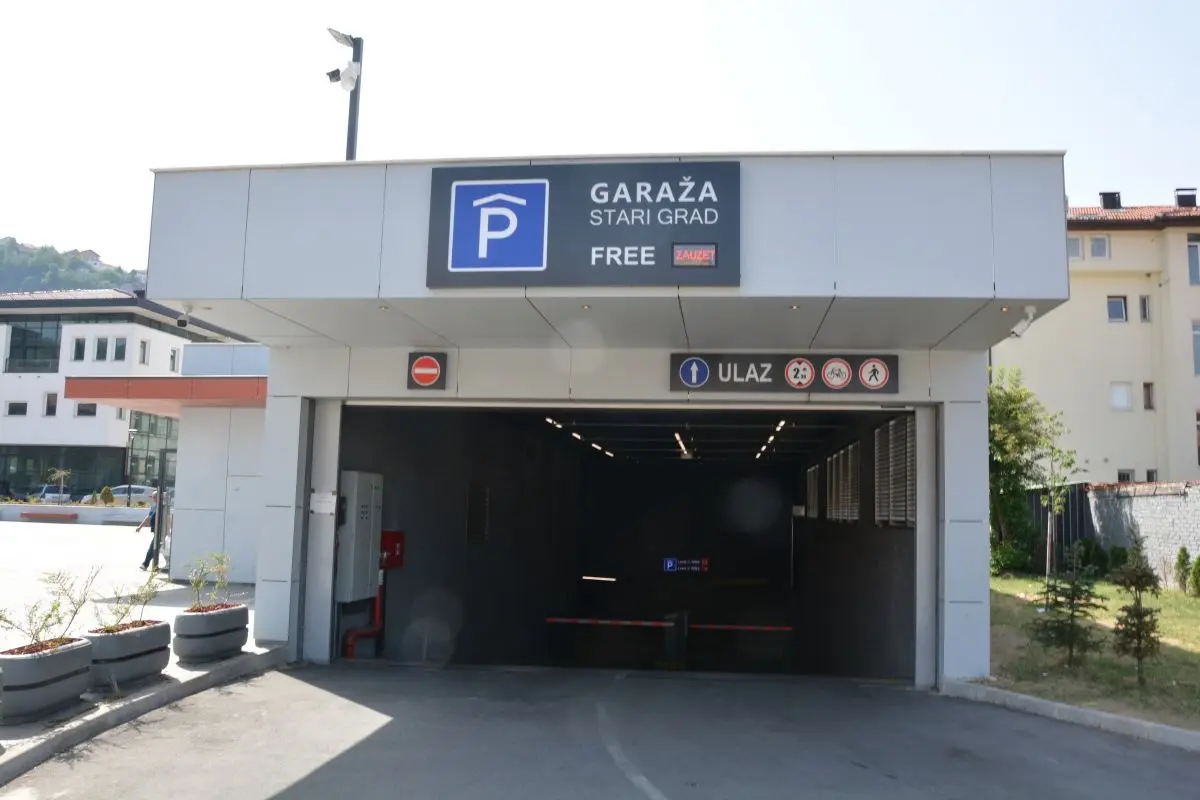 Stari Grad garage